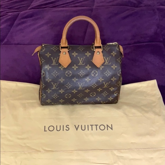 Louis Vuitton Handbags - Louis Vuitton speedy 25